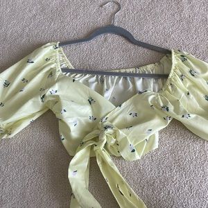 Front tie floral summer shirt